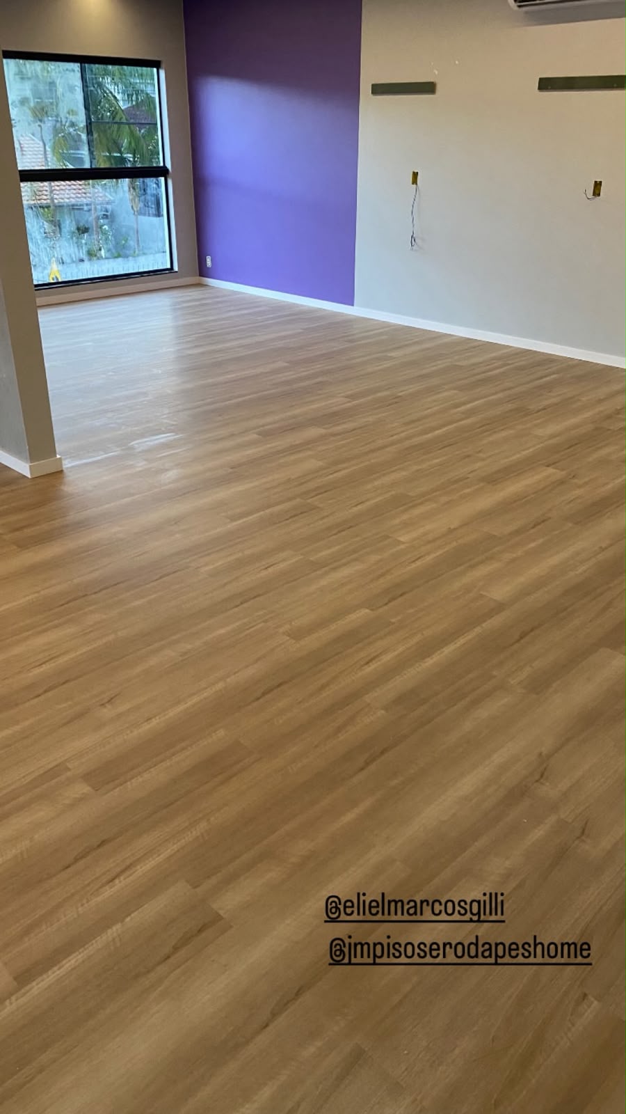 Piso vinílico instalado em salão comercial
